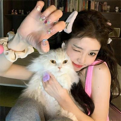 出山便是食神，她却做了端菜小妹